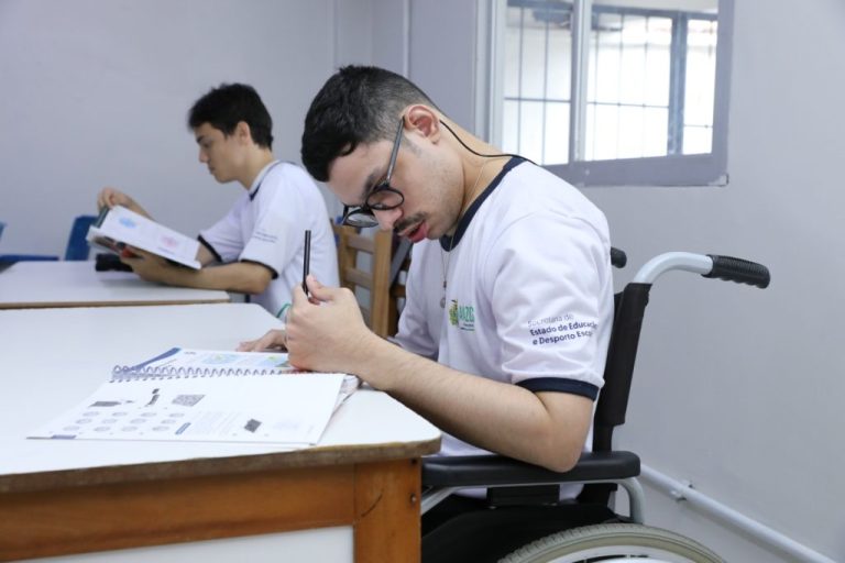 Matriculas-2026-prazo-para-transferencia-e-novas-matriculas-de-alunos-com-deficiencia-comeca-nesta-segunda-no-AM-1024x682